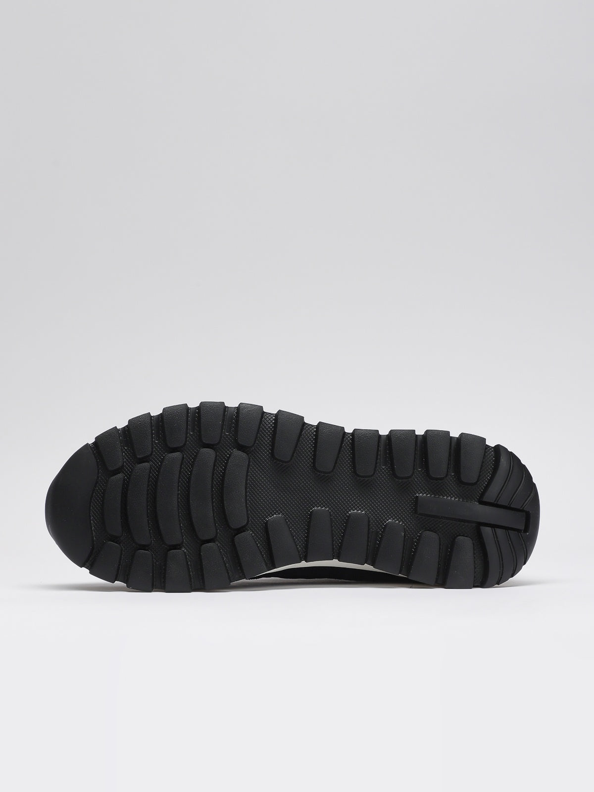 Casual shoes