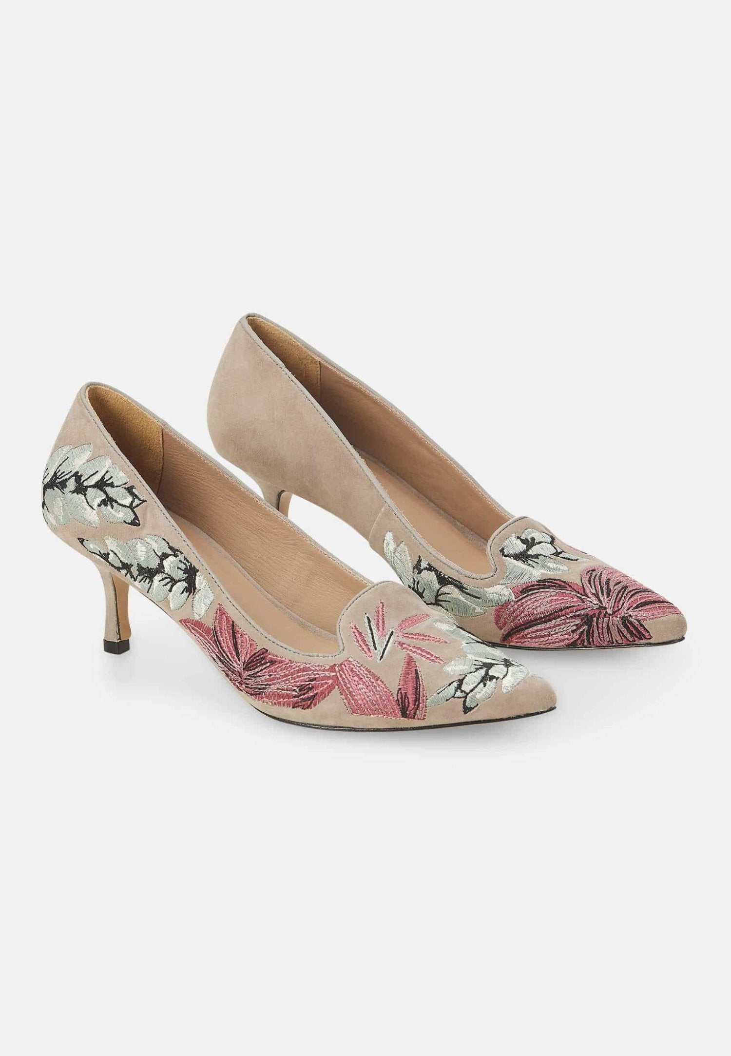 Ipê Suede Gray Pumps – 6cm Embroidered Kitten Heel